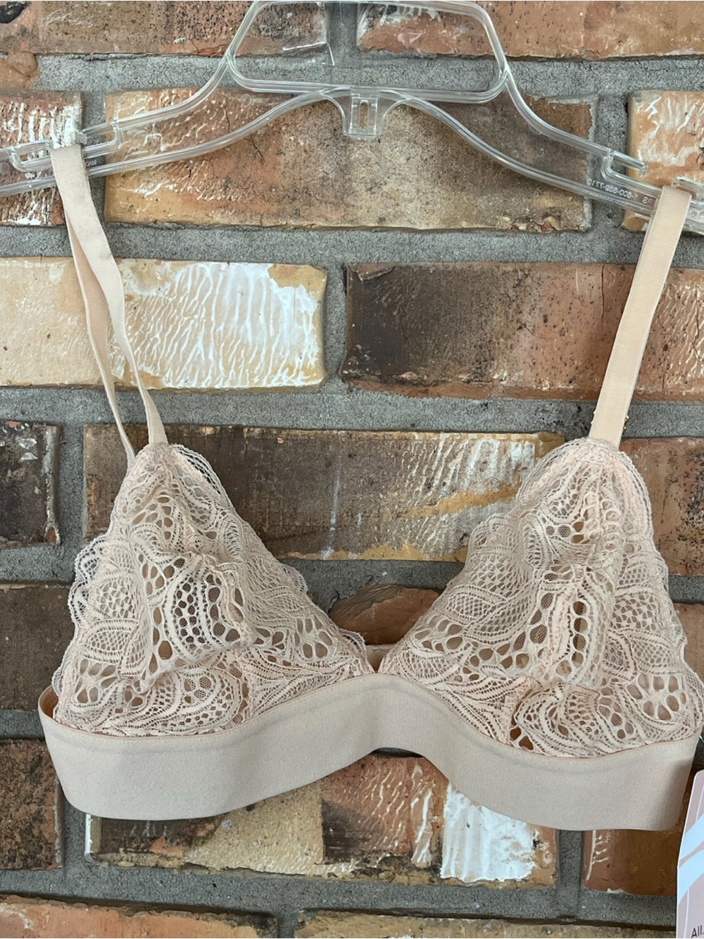 LIVELY Beige Lace Wireless Bralette NWT Size Small